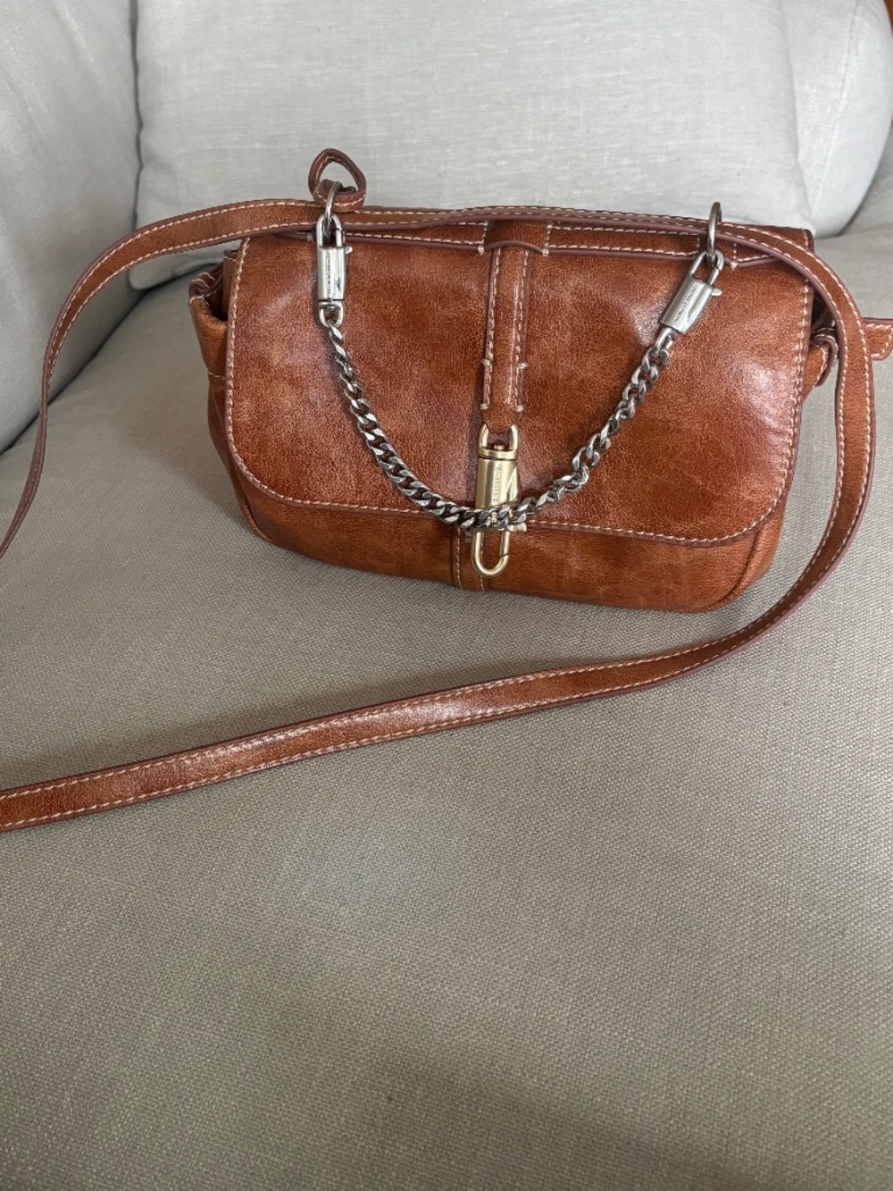 CHARLES & KEITH Delfina Chain Crossbody Bag in Distressed Tan